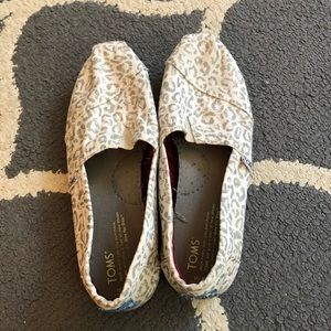 Toms Cheetah Print Slip-Ons
